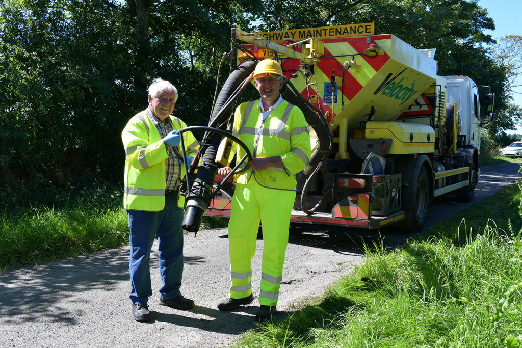 Pothole repair machine